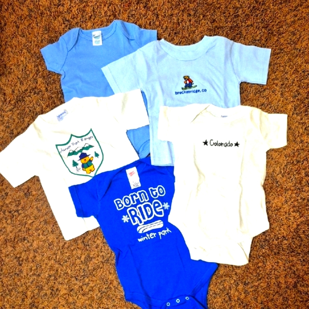 Brand New Lot of 5 (12 Months) Baby Blue and White T-Shirts And Onesies